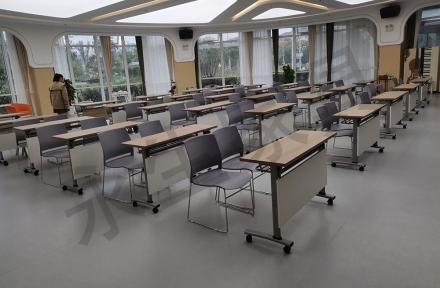 幼儿家具
